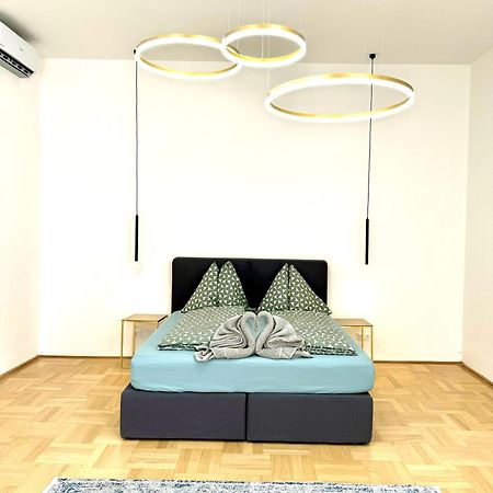 Opera Vienna Apartment 145 M2 Екстер'єр фото