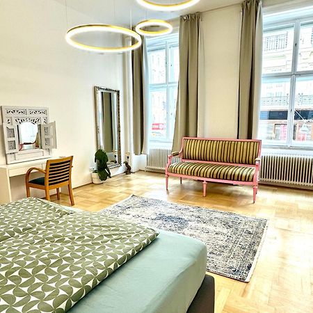 Opera Vienna Apartment 145 M2 Екстер'єр фото