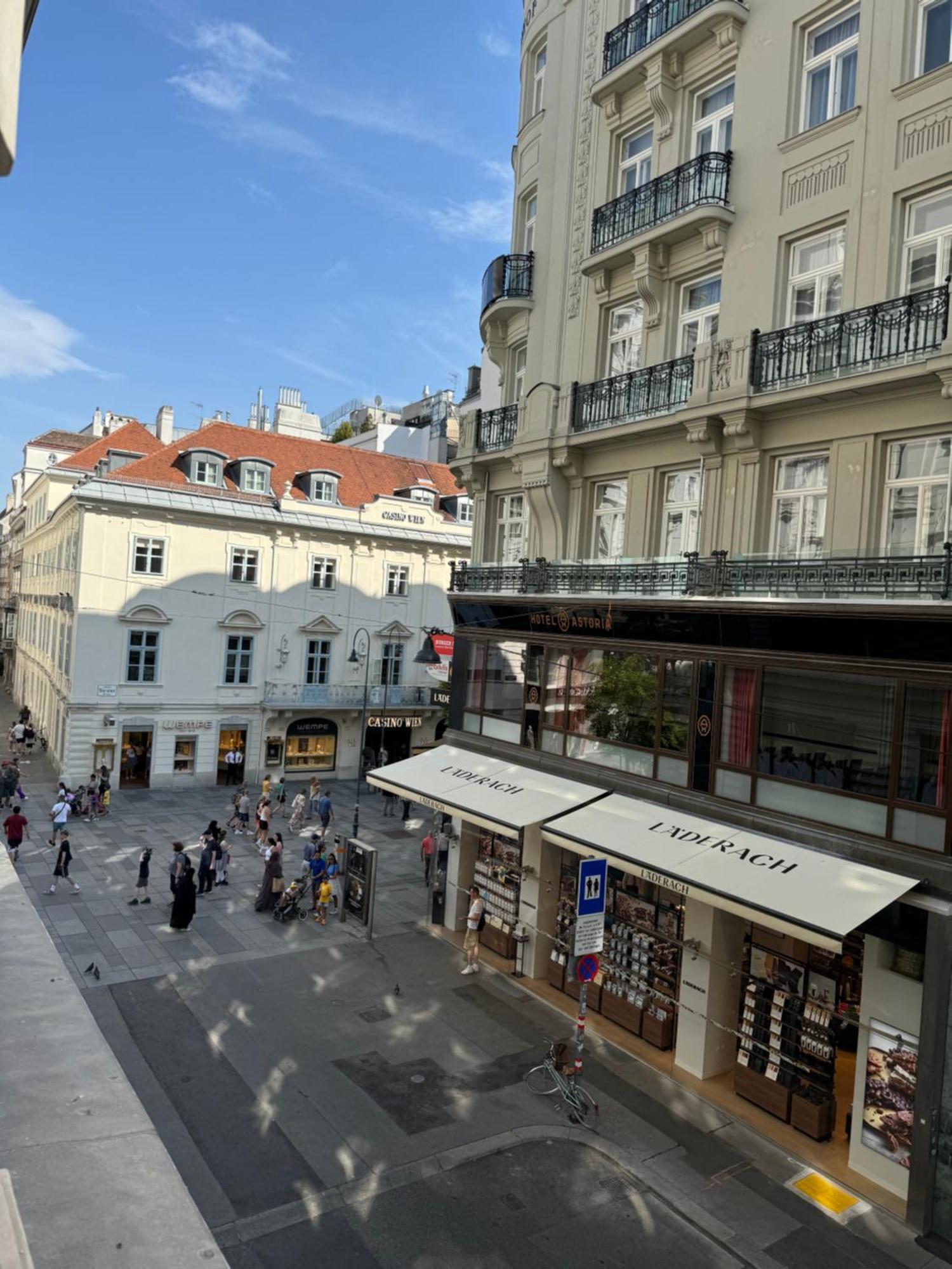 Opera Vienna Apartment 145 M2 Екстер'єр фото