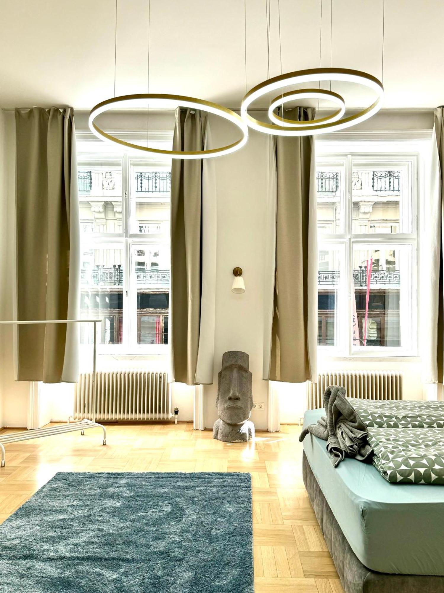 Opera Vienna Apartment 145 M2 Екстер'єр фото