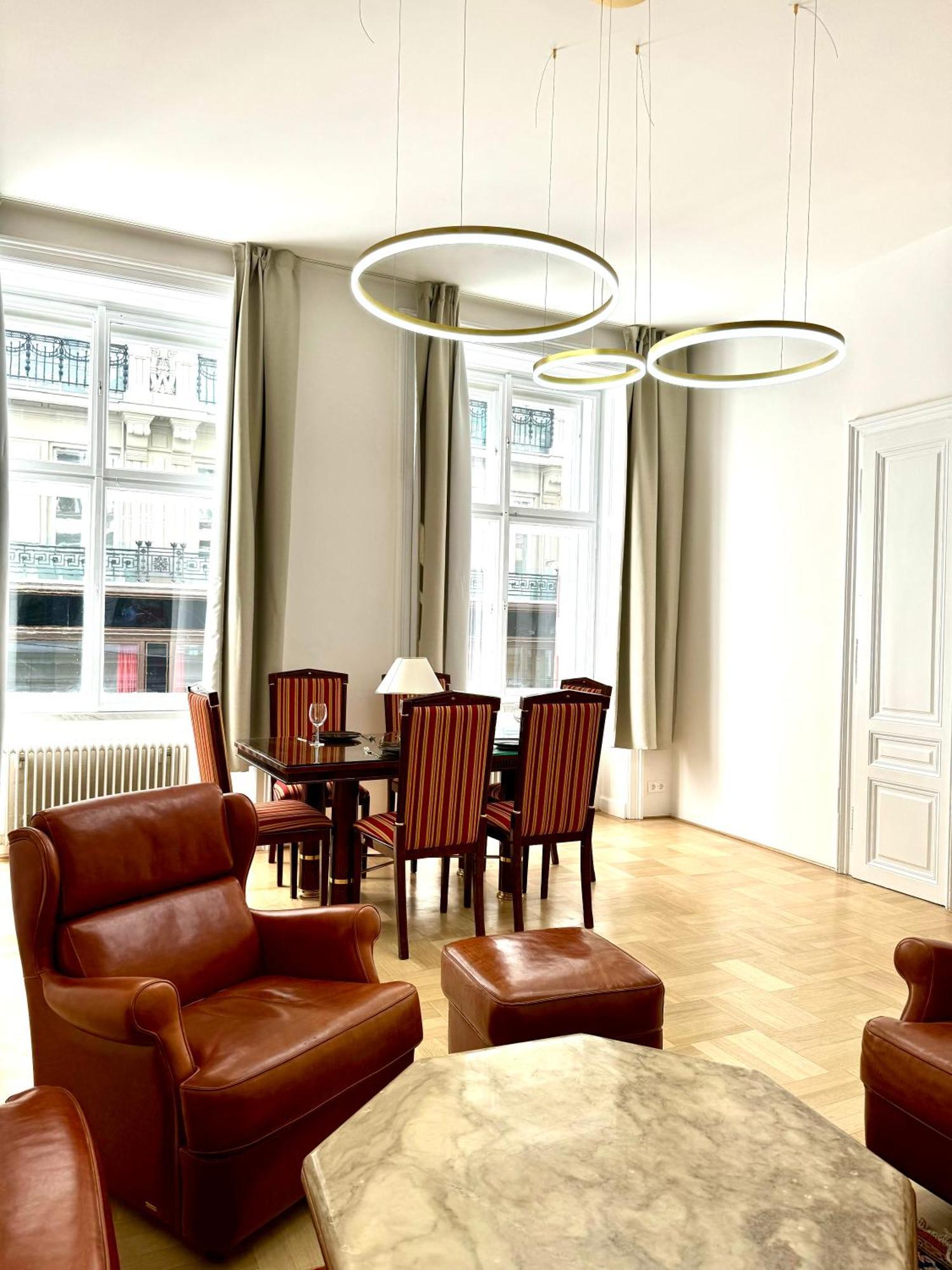 Opera Vienna Apartment 145 M2 Екстер'єр фото