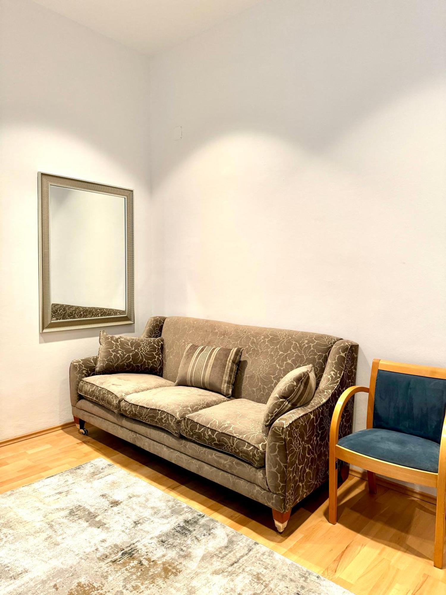 Opera Vienna Apartment 145 M2 Екстер'єр фото