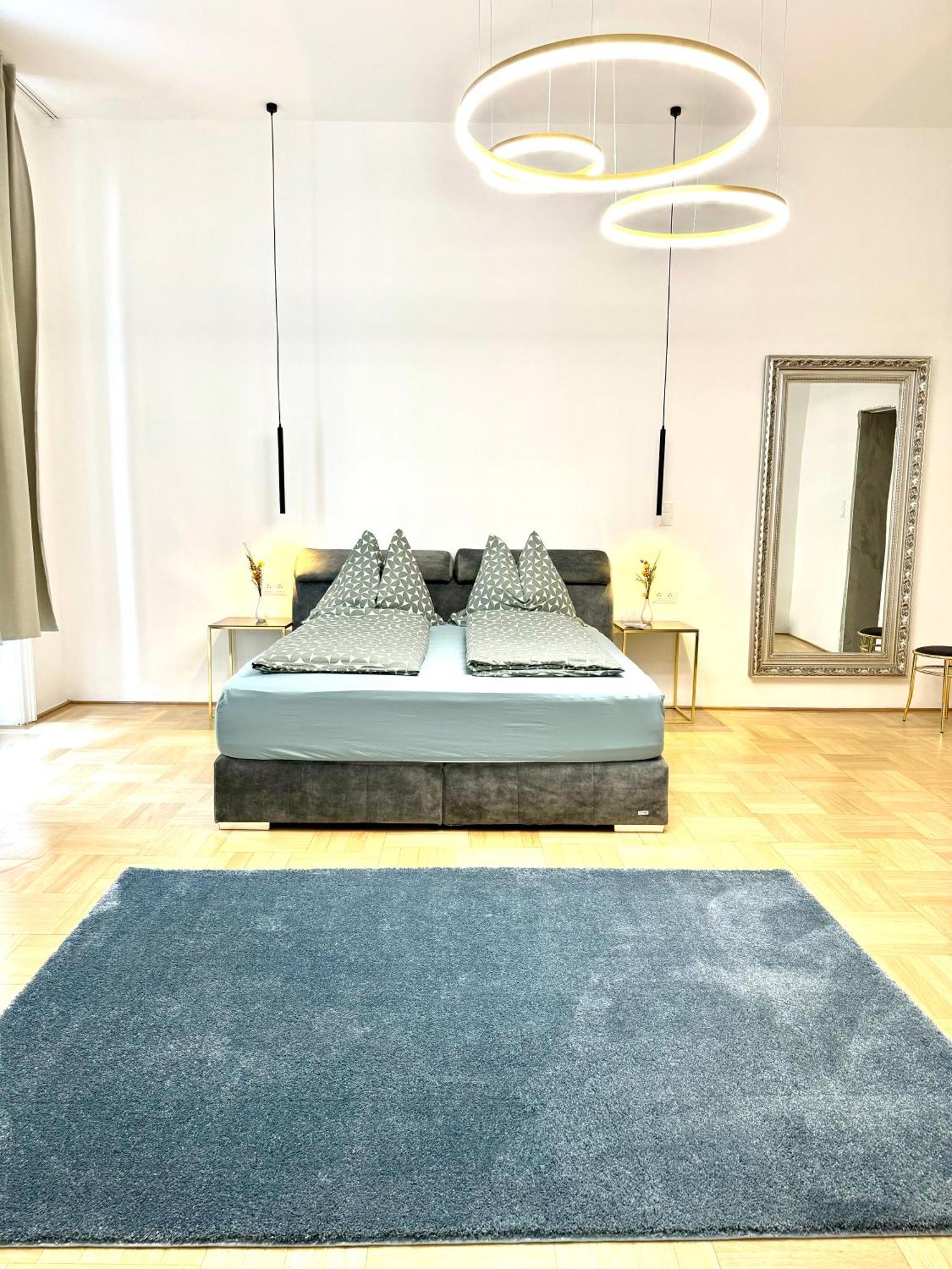 Opera Vienna Apartment 145 M2 Екстер'єр фото